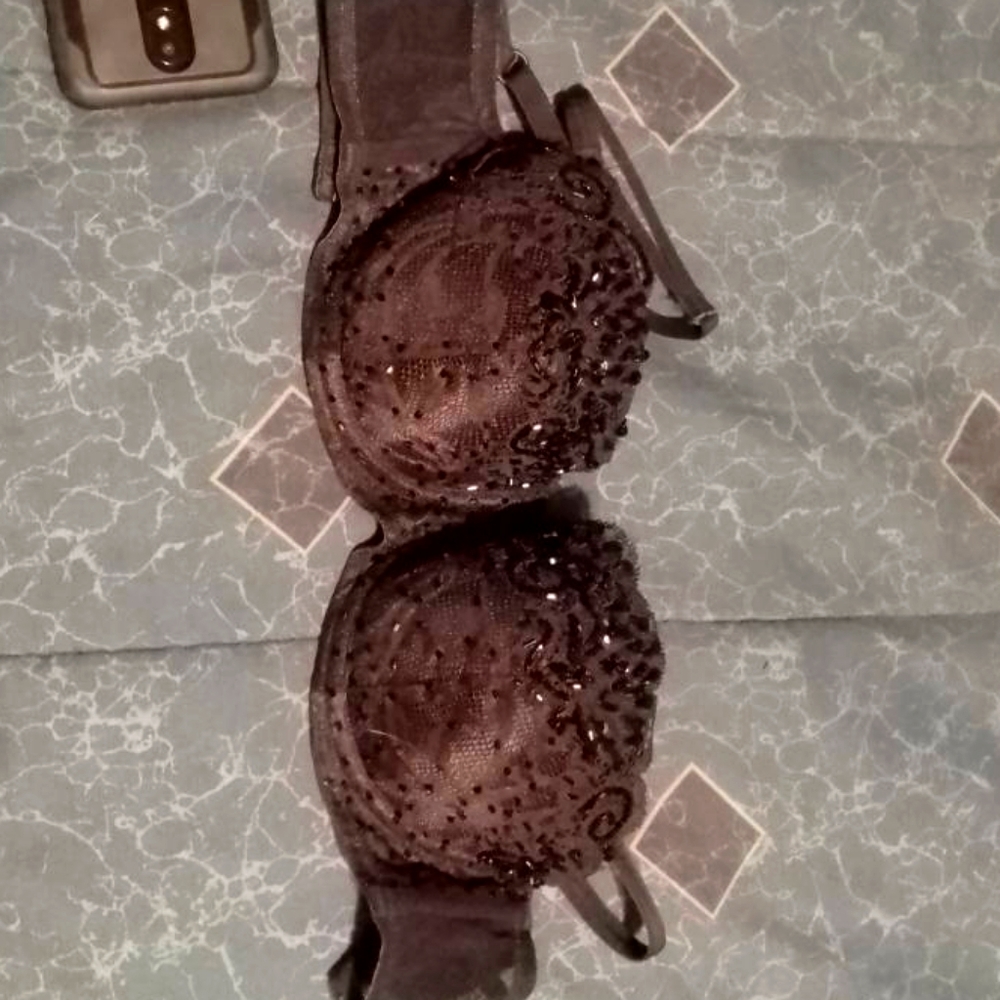 34B victoria secret push-up bra
